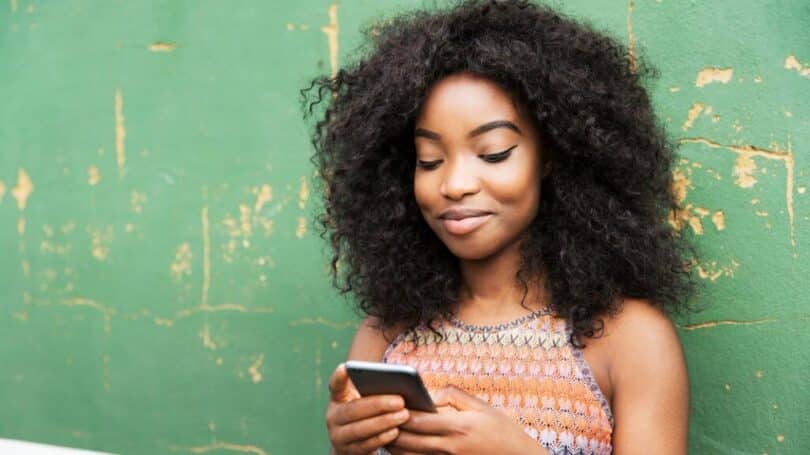 Mwanamke akikujibu sms yako hivi acha haraka sana kuchat nae