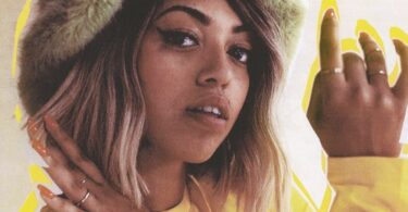 Listen to Mahalia - Sober