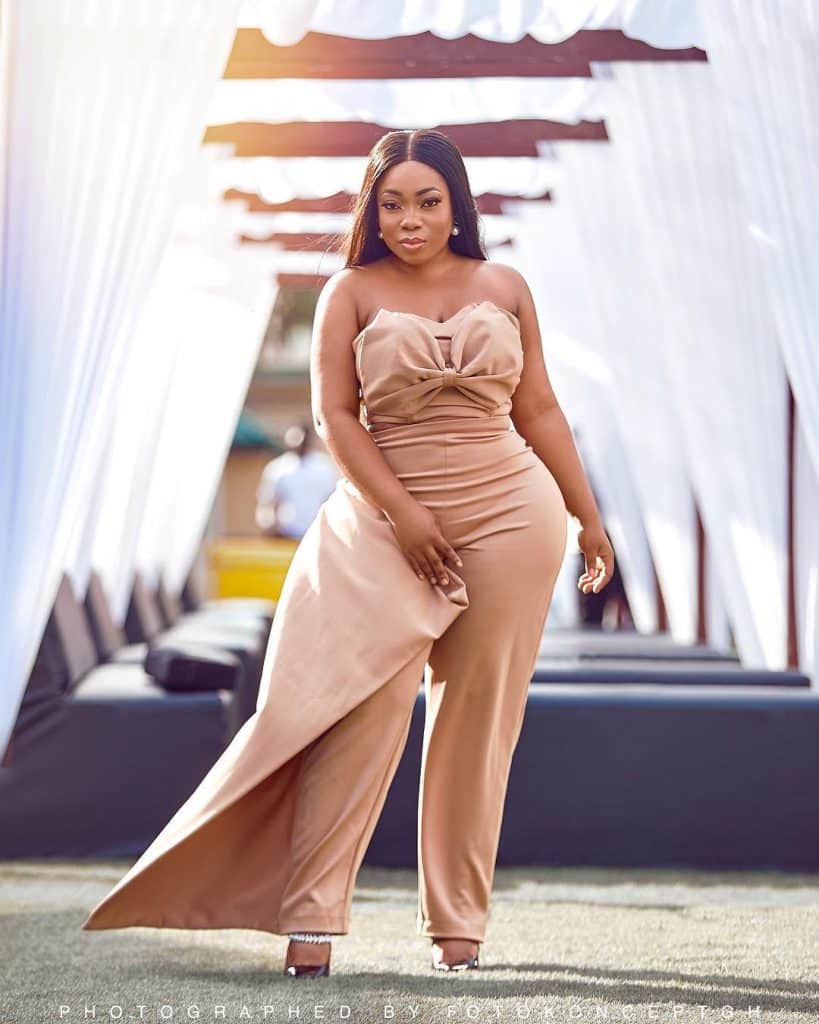 Sexy photos of Moesha Buduong