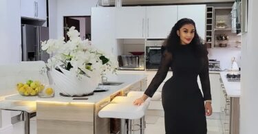 Zari the Boss Lady buys a new body - Small waist and big booty