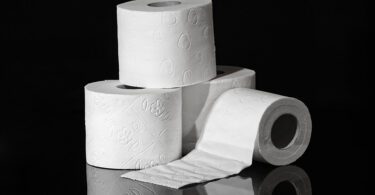 Toilet rolls are harmful to your anus - Doctor warns