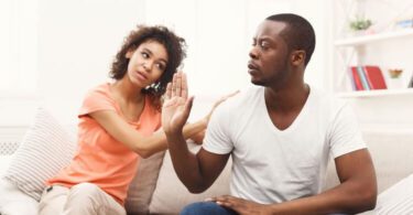 6 signs you might be in a toxic relationship