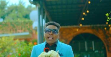 VIDEO Niyo Bosco – La Jolie Femme MP4 DOWNLOAD