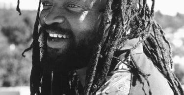 AUDIO Lucky Dube - It's Not Easy MP3 DOWNLOAD