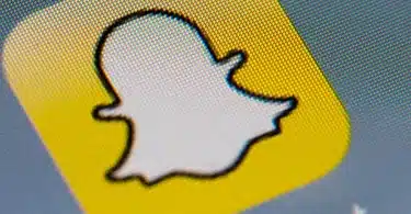 Snap drops out 35% after results as US stocks open mixed