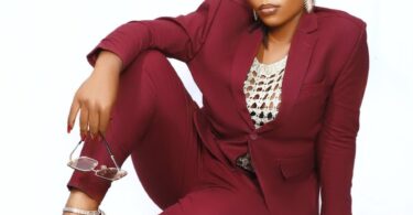 AUDIO Esther Nish - Tworukomeza MP3 DOWNLOAD