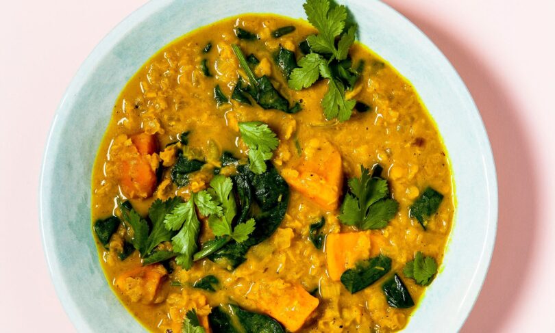 Spinach, sweet potato & lentil dhal