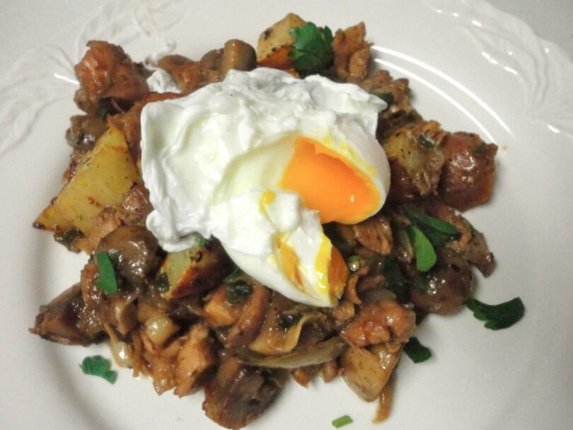 Mushroom hash with poached eggs Recipe