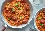 One-pan spaghetti with nduja, fennel & olives recipe