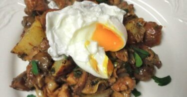 Mushroom hash with poached eggs Recipe