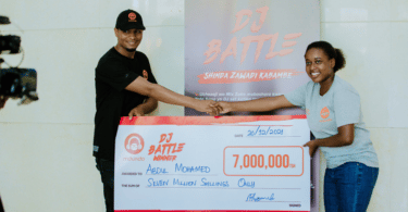 DJ Dully Aibuka Mshindi Wa Shidano La Mdundo DJ Battle, Akabidhiwa Fedha Taslimu Tsh 7,000,000