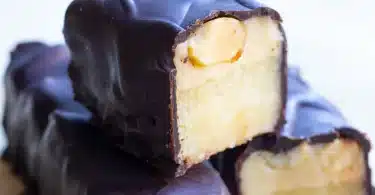 Keto Copycat Snickers Bar