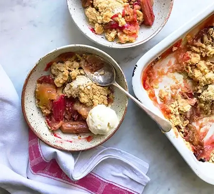 Apple, cream & spiced rye crumble pots Recipe