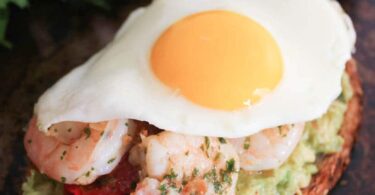 Prawn & egg on toast Recipe