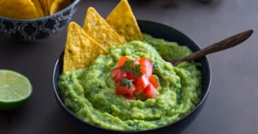 Guacamole Recipes - How to Make Guacamole a Simple and Delicious Recipe