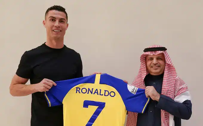 Cristiano Ronaldo signs for Saudi club Al Nassr FC on £165m a year deal