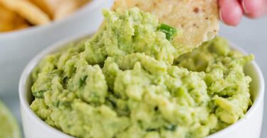 Homemade Guacamole Recipe - How to make Guacamole