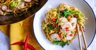 Super-fast prawn noodles Recipe