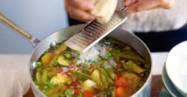 How to cook vegetable soup