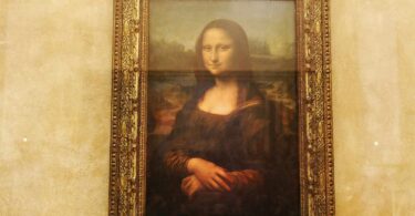 Has the Mona Lisa Painting been Stolen? Viral TikTok Video's Claims Explored