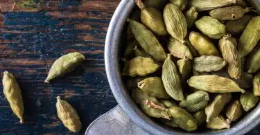 9 Surprisingly Benefits Of Cardamom.