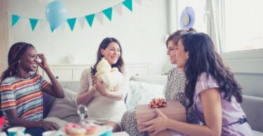 10 Best Baby Shower Games 2023