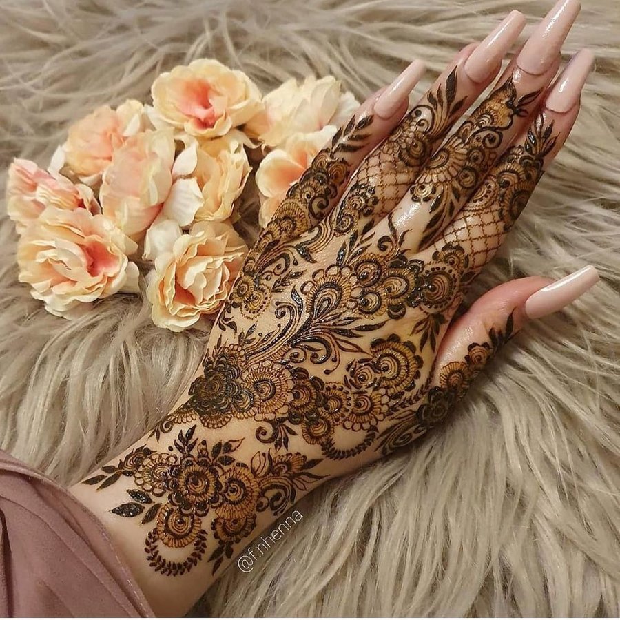 15 Simple S Letter Mehndi Designs You Can Try 2023