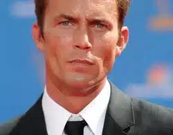 Desmond Harrington