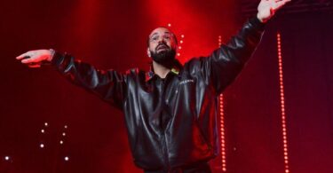 Drake Deluged with Bras Thrown by Female Fans