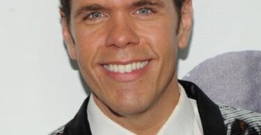 Perez Hilton Net Worth: Gossip Guru's Gain