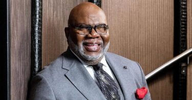 TD Jakes Net Worth: A Bishop's Fortune in Review