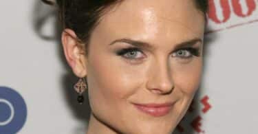 Emily Deschanel Net Worth