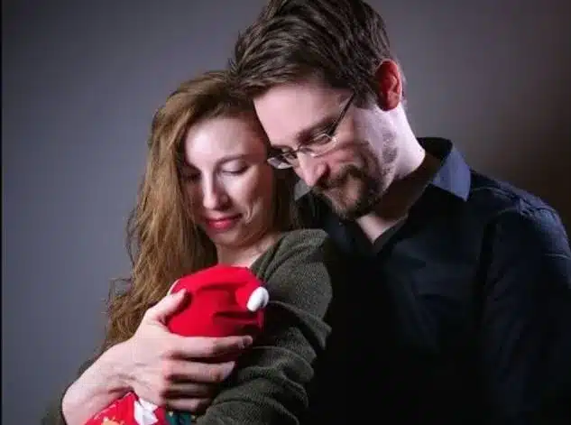 Edward Snowden Wife