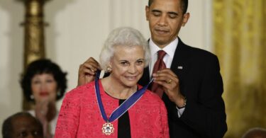 Justice Sandra Day O'Connor dies aged 93