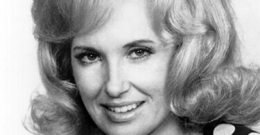 Tammy Wynette Cause of Death: The Final Stand by Your Man