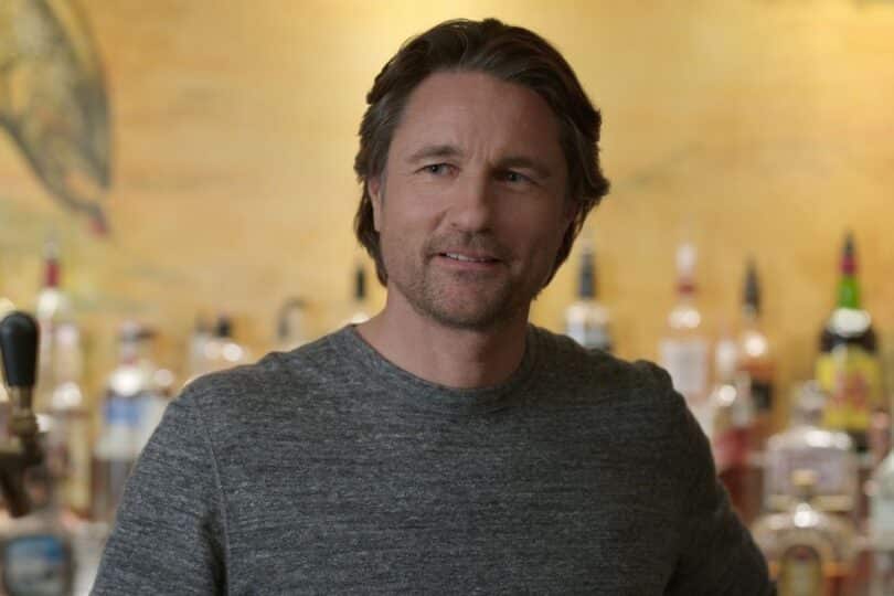 Martin Henderson Wife