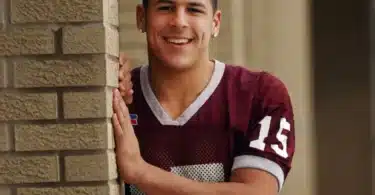 Was Aaron Hernandez Gay