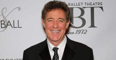 Barry Williams Net Worth