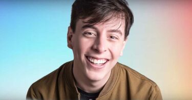 Is Thomas Sanders Gay?