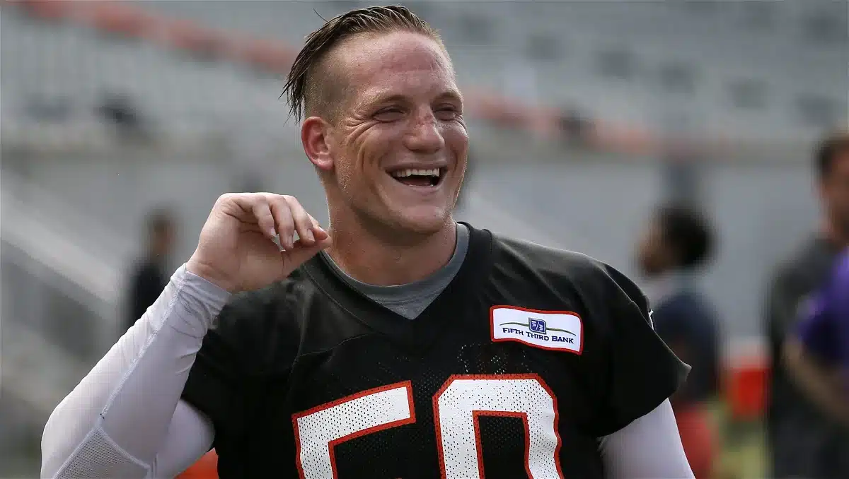 AJ Hawk Net Worth The Financial Tackles of the NFL Linebacker — citiMuzik