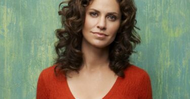 Amy Brenneman Age