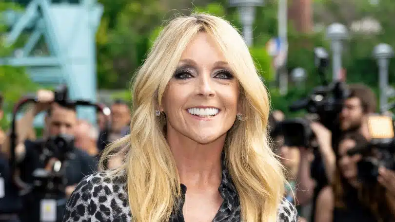 Jane Krakowski Net Worth