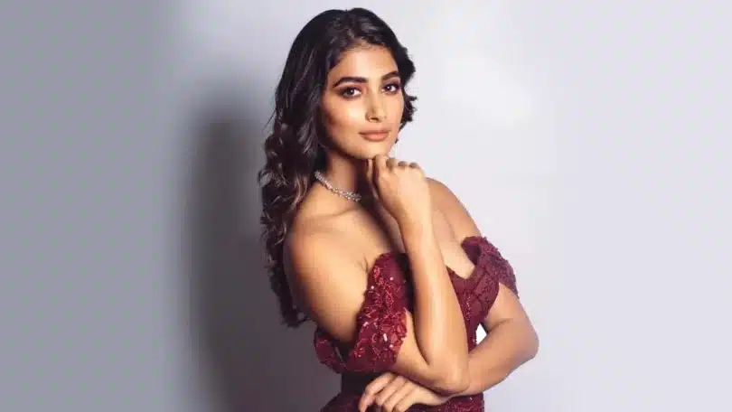 Pooja Hegde Height