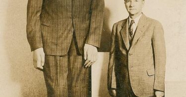 Robert Wadlow Height: The Gentle Giant's Record-Breaking Stature