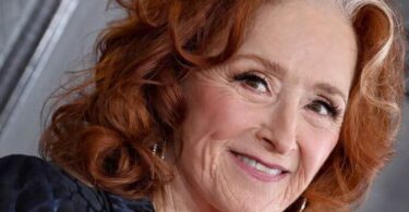 Bonnie Raitt Net Worth