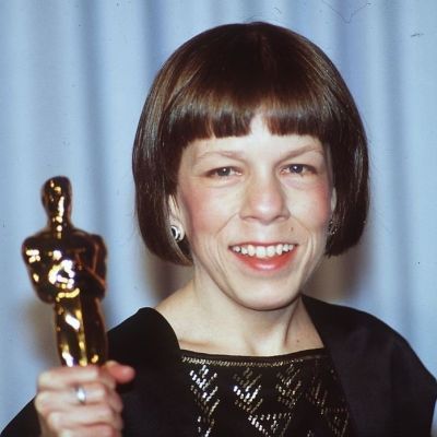 Linda Hunt Net Worth