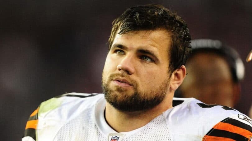 Peyton Hillis Net Worth