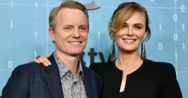 Emily Deschanel Husband