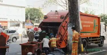 How Much Do Garbage Men Make?