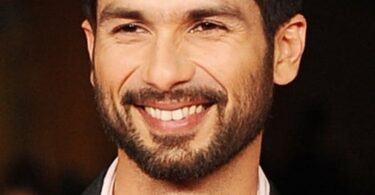 Shahid Kapoor Height in Feet: Measuring Bollywood's Chocolate Boy